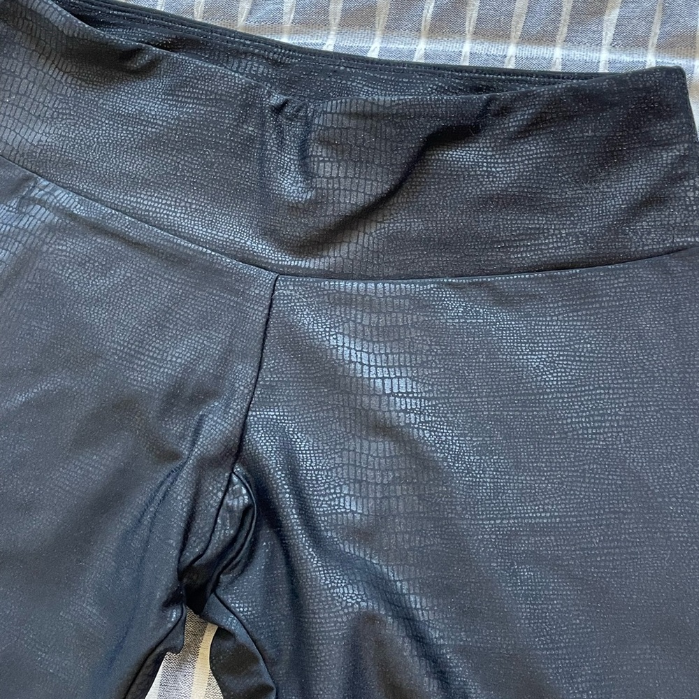 Onzie Black Textured Bike Shorts